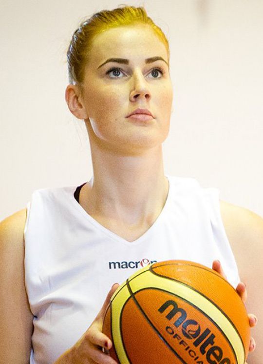 Egle Siksniute